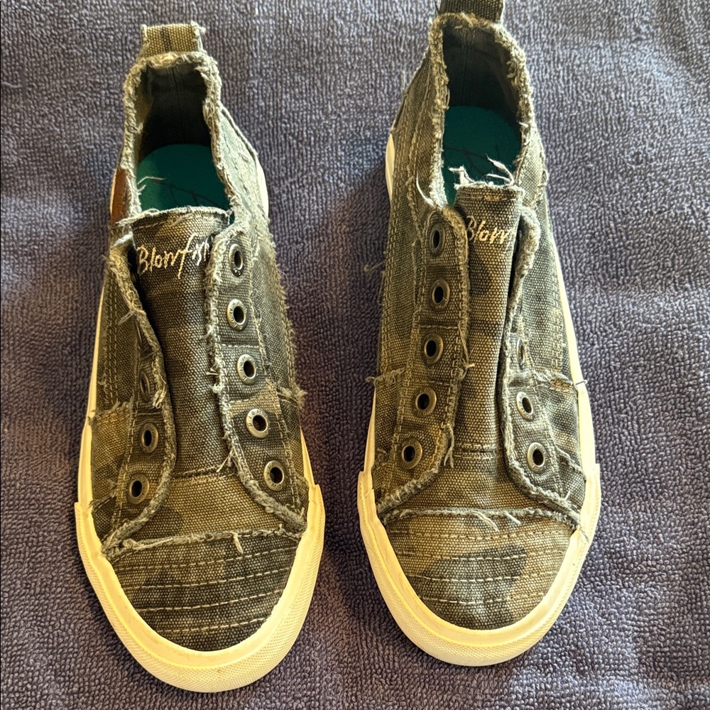 Blowfish Distressed camouflage Slip-On Sneakers